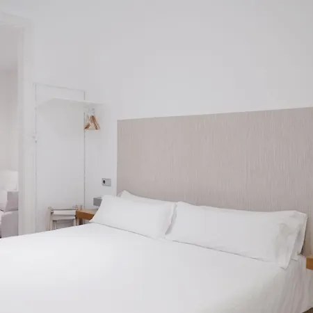 Cosmopolitan Boutique Rambla By Blossom Πανσιόν 4*