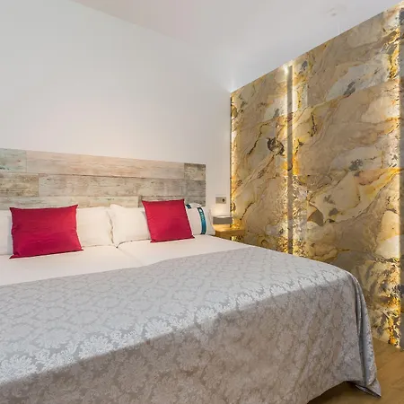 Guest house Cosmopolitan Boutique Rambla 2*