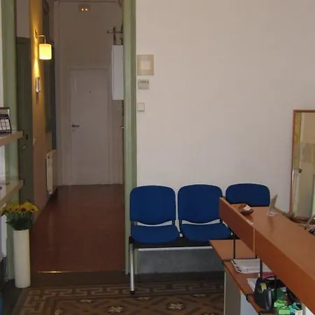 Cosmopolitan Boutique Rambla Guest house